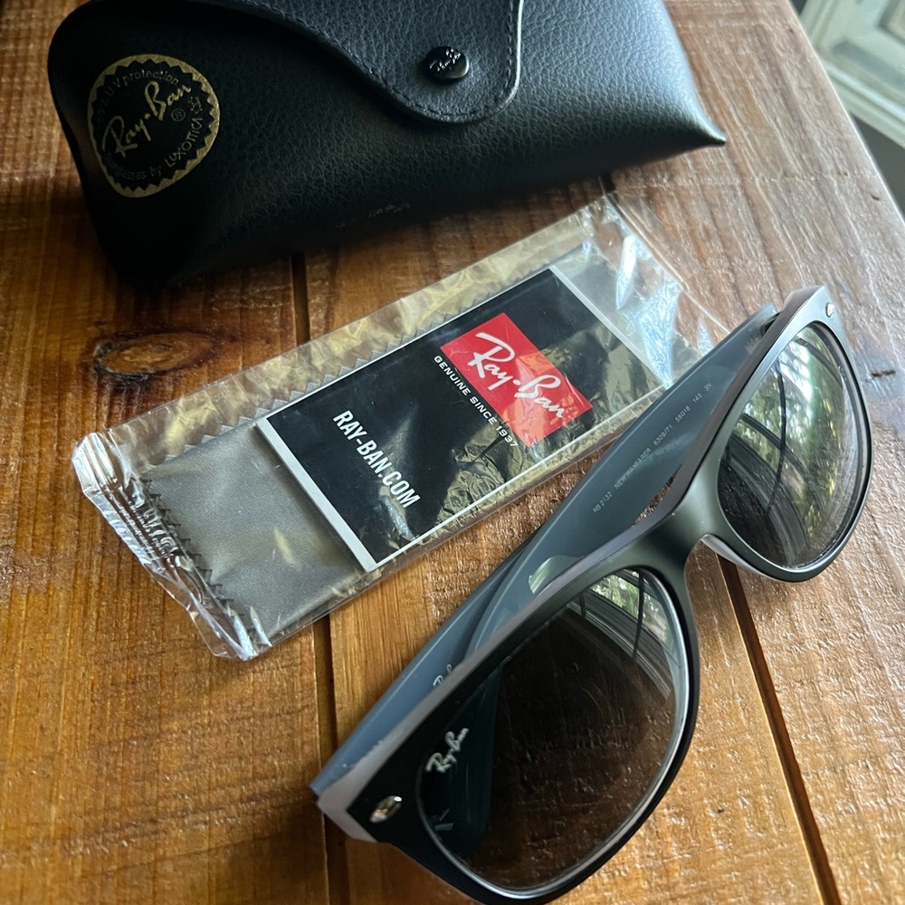 Ray-Ban RB 2132 New Wayfarer Gray and Black Sunglasses